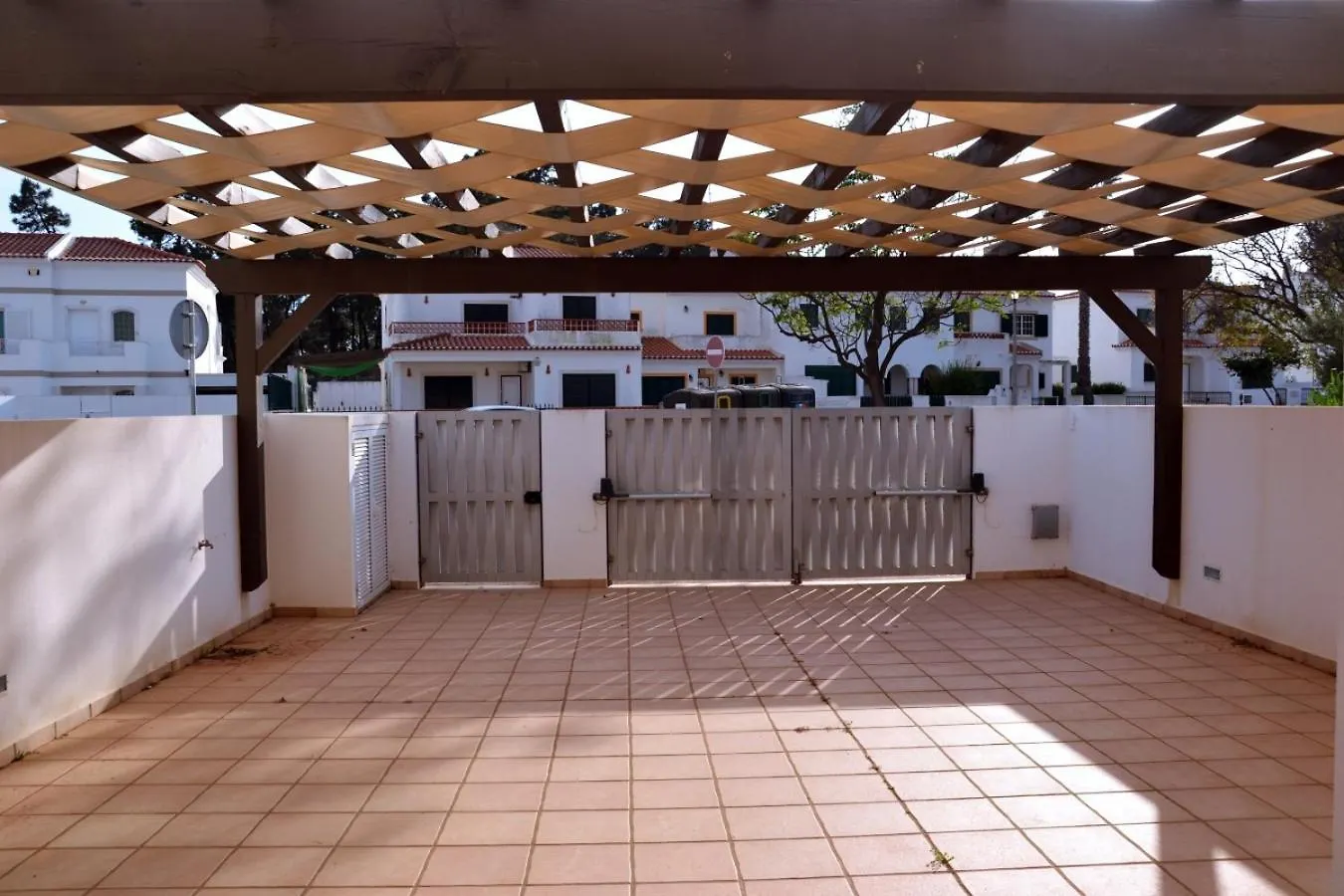 Moradia Fantastica Com Piscina A 5 Min Da Praia Monte Gordo Portugal
